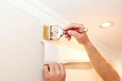 Pose de papier peint à Sainte-Ouenne — revêtements muraux et toiles de verre